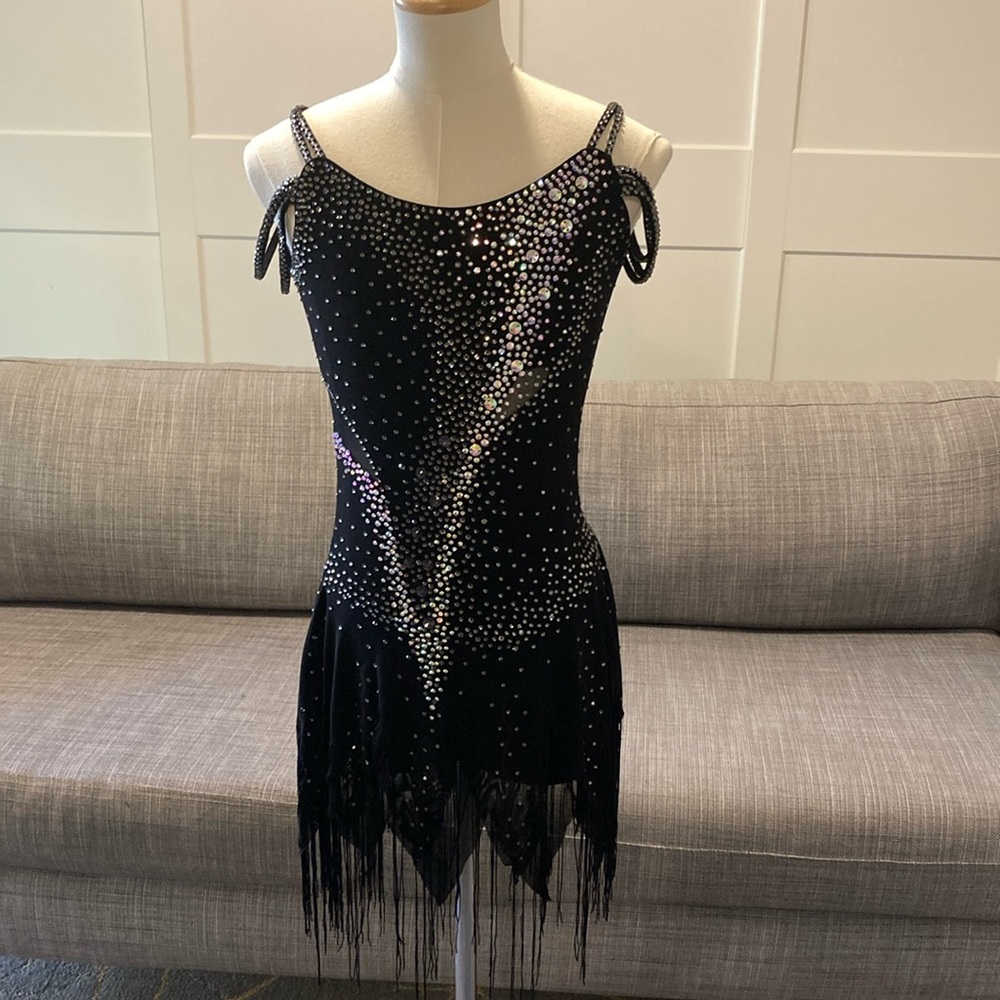Figure skating competition dress - custom measurements approx. women’s 0/XXS.